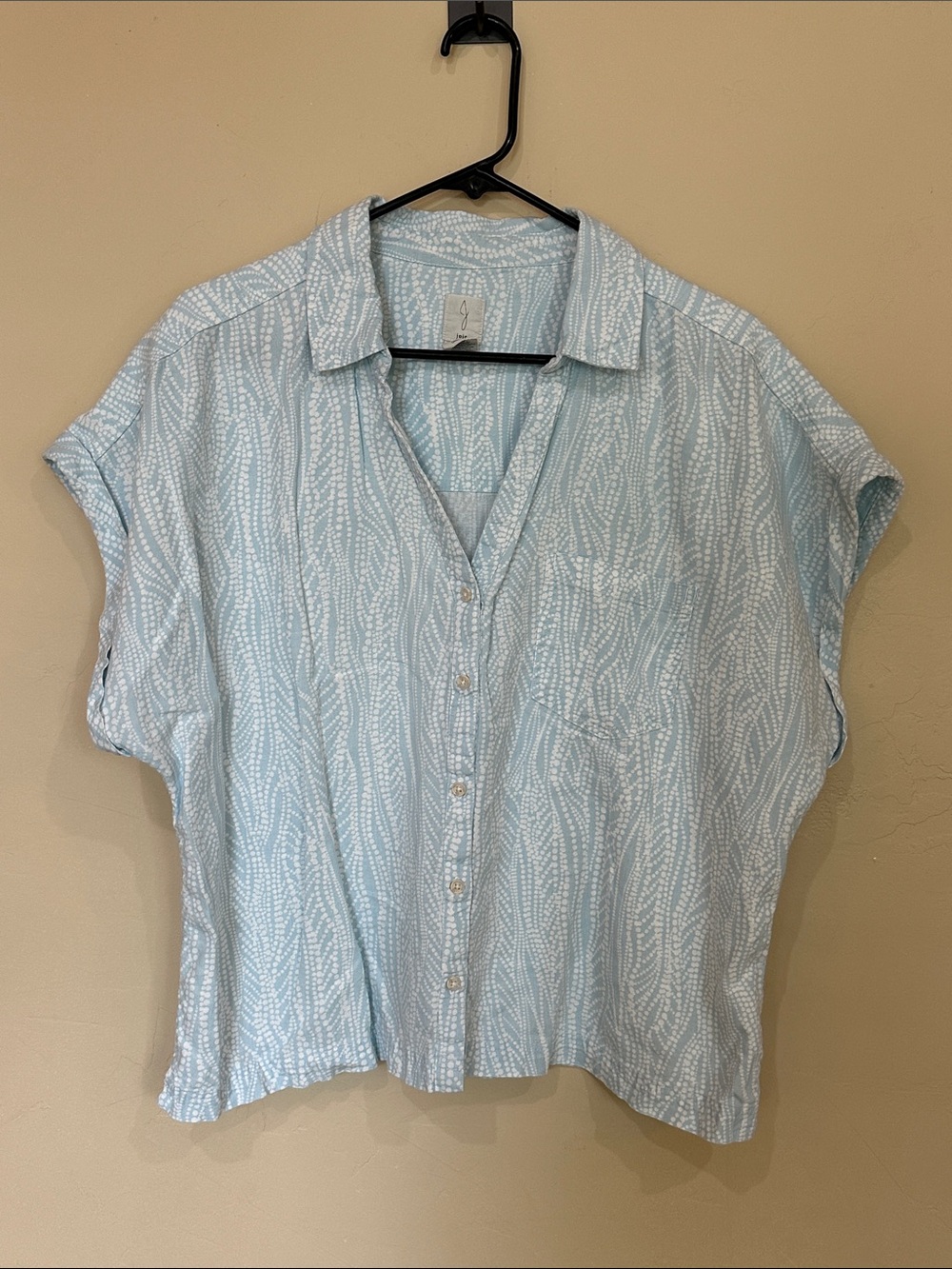 Joie linen blend short-sleeve button-down blouse Blue & White Sz XL Like new